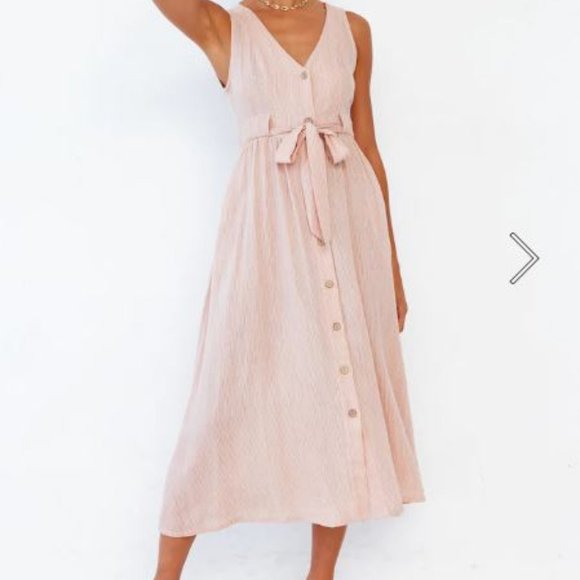 Button-front sleeveless midi-dress in blush, wedding guest dress, romantic - Picture 1 of 7